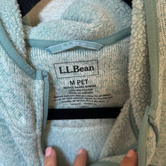 EUC L.L.Bean sweater fleece size medium petite - Picture 3 of 6